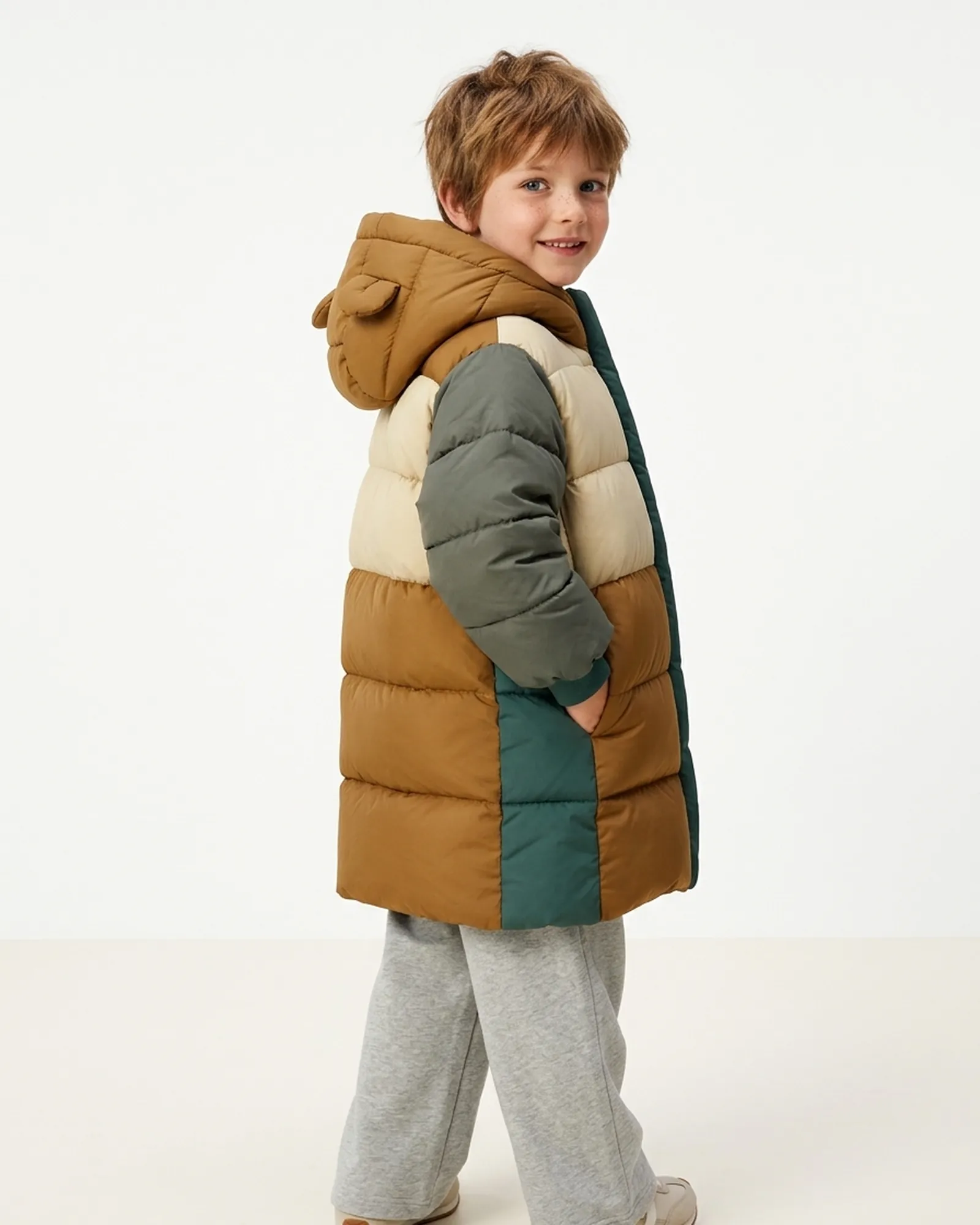 Doudoune color-block Ours — Des proportions justes